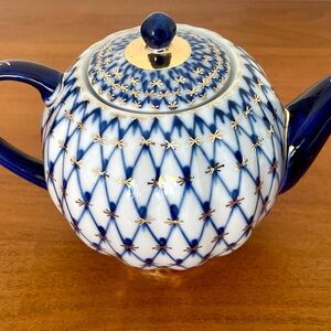 Lomonosov Cobalt Net Tulip Teapot & Lid (24oz 709ml) Imperial Russian Porcelain